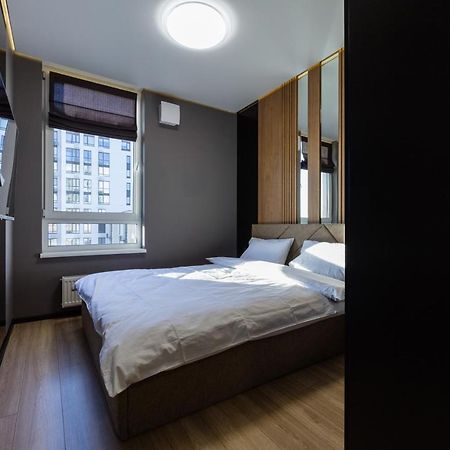 Fayna Town - Loft Black - Nyvky Kiev Ngoại thất bức ảnh